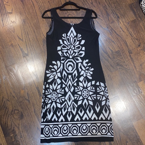 DRESS BARN Black and White Patterned Tank Dress - SIZE 8 - Picture 2 of 5